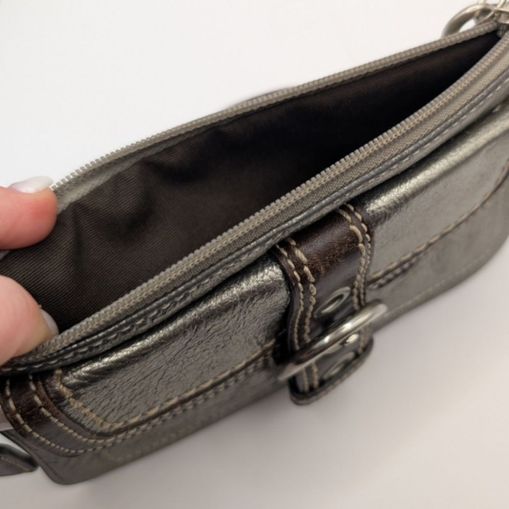 Coach Vintage Soho Mini Silver Metallic Zip Wristlet - Picture 8 of 15